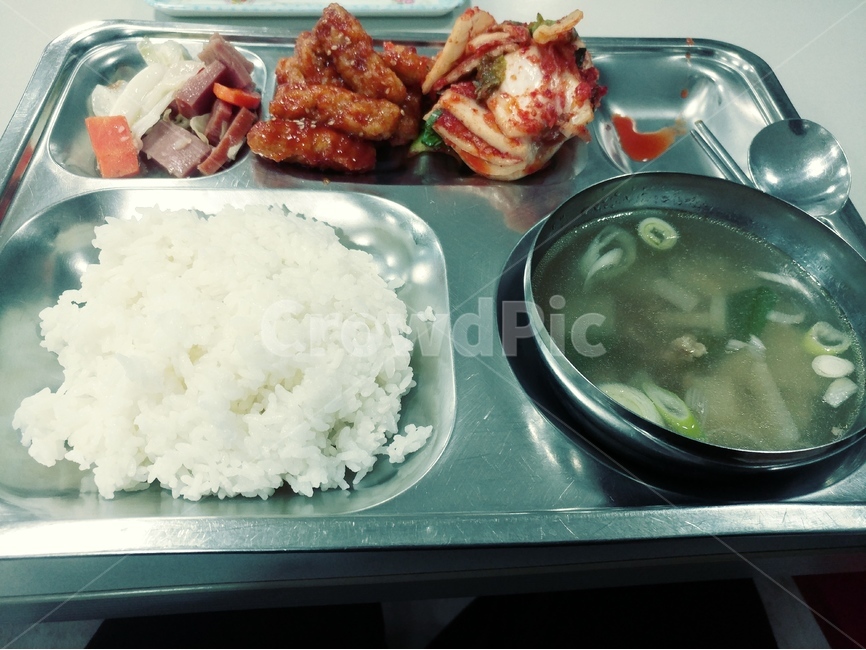 식사,식탁,탄단지,반찬,끼니,음식,요리,아침,점심,저녁,식당,탄수화물,단백질,지방,그릇,용기,접시,밥,국,쌀,채소,육류,조미료,받침,수저,소스,양념,기름,은,무늬,음식,식재료,요리,food,cook,meal,dishes,food reserves