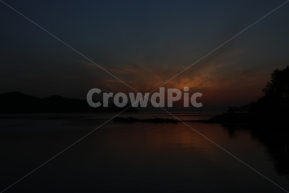 redsky,붉은하늘,dawn,새벽,노을,일몰,통영,자연,풍경,nature,landscape,outdoors,옥외,red sky,붉은 하늘,sunset,sky,하늘,dusk,황혼