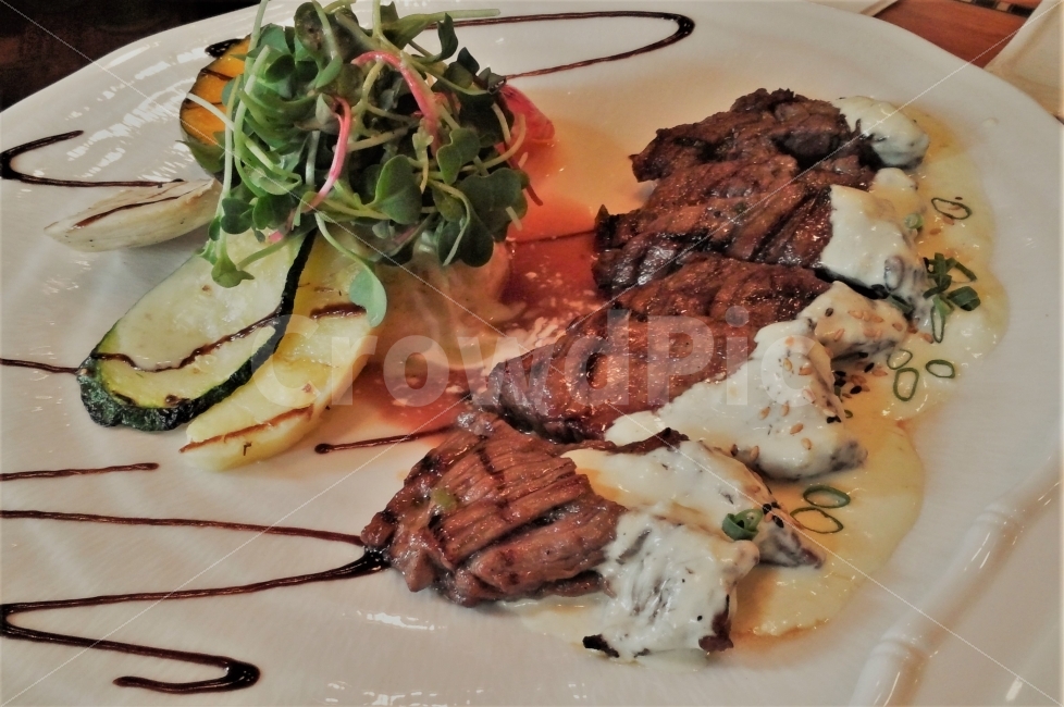 스테이크,양식,beef,stake,delicious,맛있는,부드러운,soft,eat,먹다,음식,식재료,요리,food,cook,meal,dishes,food reserves,육류,고기,meat,양식,서양음식,서양요리,western food,western dishes,western meal,western cook
