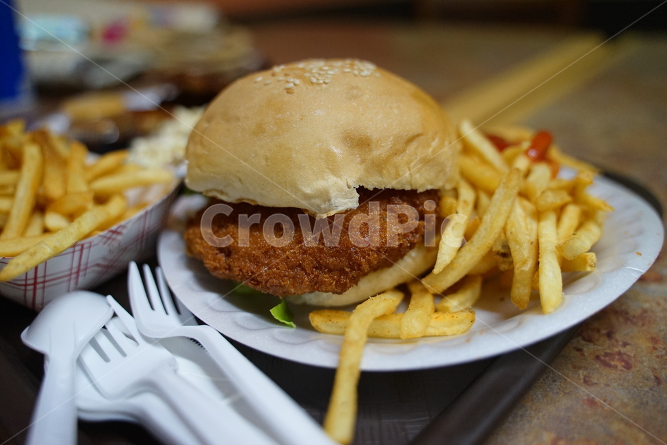 새우버거,햄버거,감자튀김,패스트푸드,괌음식,음식,식재료,요리,food,cook,meal,dishes,food reserves,양식,서양음식,서양요리,western food,western dishes,western meal,western cook