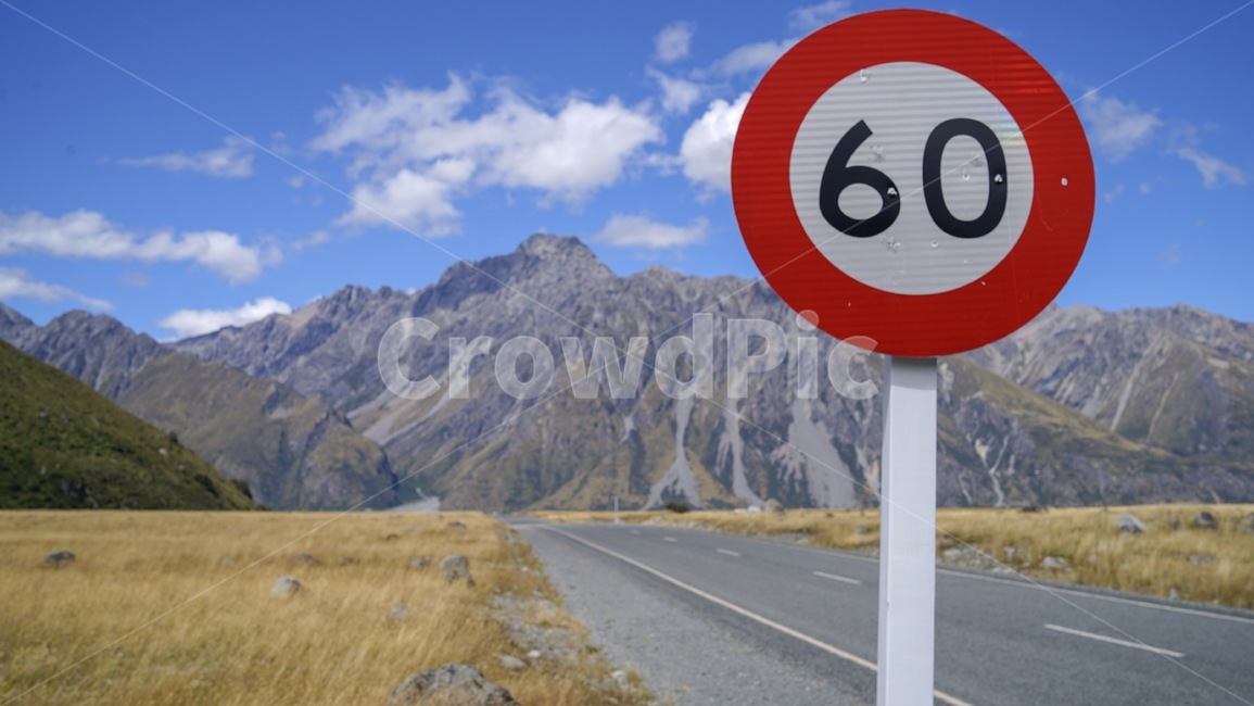재한속도60,풍경,도로표지판,roadsign,speedlimit,60km,road,길,도로,symbol,상징,기호,sign,교통,교통수단,traffic,transportation