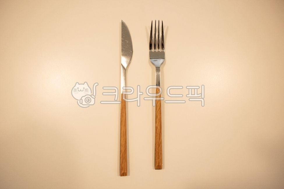 fork,knife,dining utensils,Fork  Knife