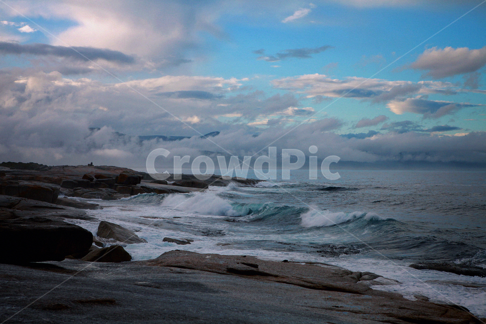 하늘,바다,돌,구름,풍경,붉은바위,무지개,배,sky,sea,cloud,scenery,대양,outdoors,water,물,nature,자연