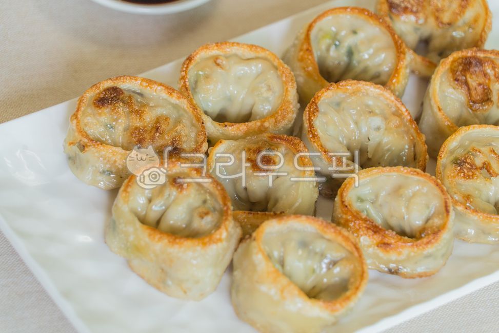 음식,food,만두,왕만두,냉동만두,능이만두,고기만두,분식,만두조리,군만두,교자,빠오즈,음식,식재료,요리,food,cook,meal,dishes,food reserves