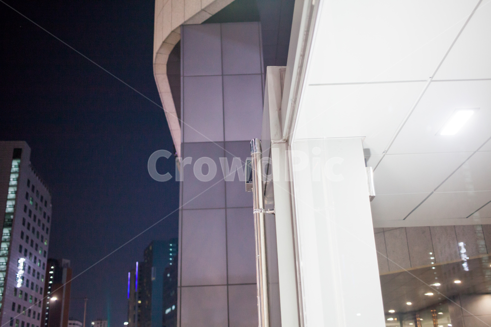 건축물자재,건축재,재료,공공물,유리,우수관,건축물,건물외관,exterior,building,structure,architecture,construction