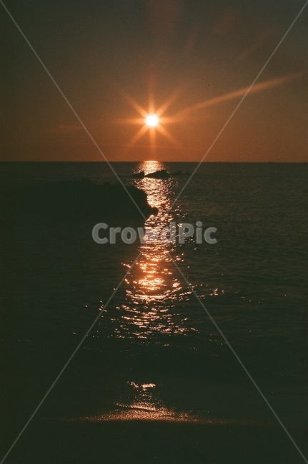 빛,light,일출,sunrise,플레어,flare,햇빛,sunlight,자연,nature,옥외,outdoors,바다,sea,필름,film