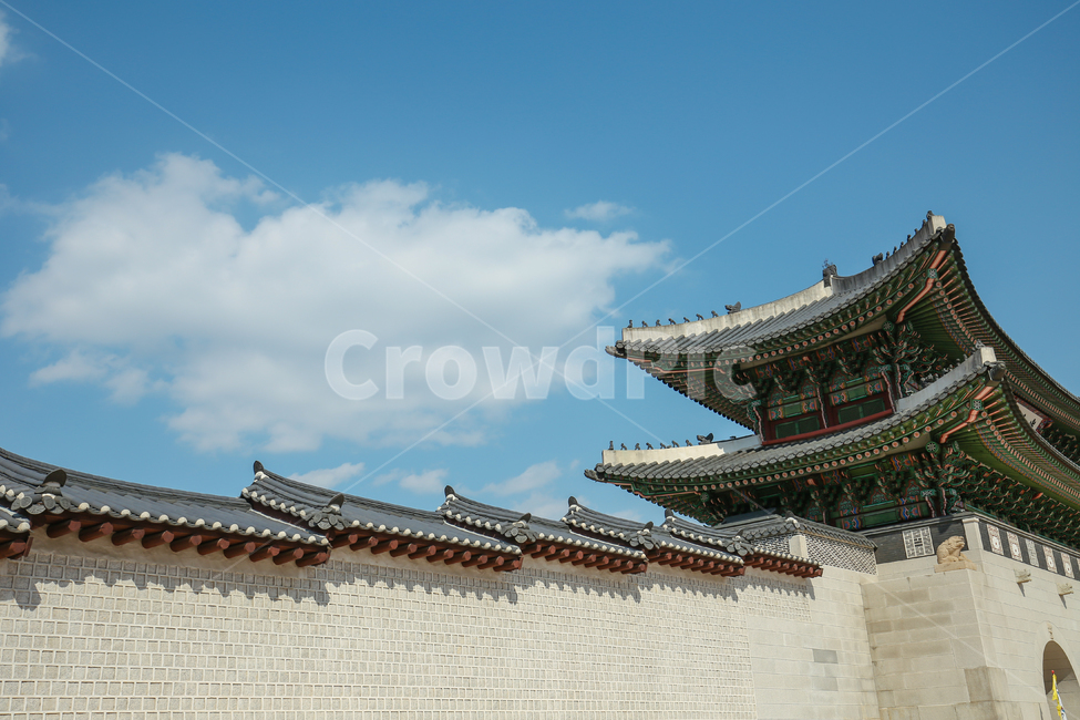 roof,지붕,하늘,기와,한국전통,돌담,돌,푸른하늘,구름,풍경,그림자,건축물,건물,architecture,landscape,sky,clouds,building