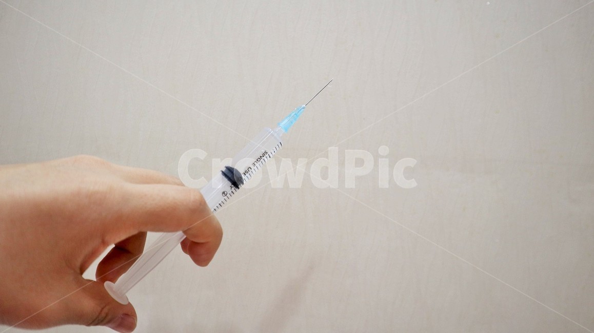 병원,주사기,의료,주사,바늘,needle,injection,syringe,medical,hospital,일회용주사기,일회용,약물중독,약,건강,케어,병,처방,주사바늘,백신,독감,사람,인간,person,human,약물,약물오남용,의료,의학,병원,medical,hospital,clinic