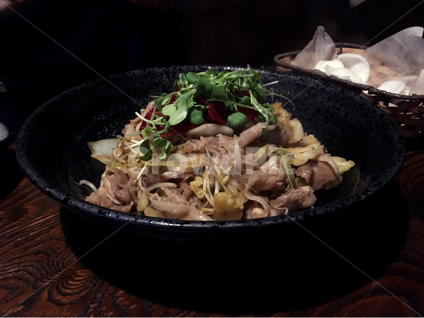 삼겹살,숙주볶음,돼지고기,이자카야,일본안주,일본,술안주,안주,음식,식재료,요리,food,cook,meal,dishes,food reserves,육류,고기,meat,일식,일본음식,일본요리,Japanese food,Japanese dishes,Japanese meal,Japanese cook,디저트,간식,후식,dessert,snack