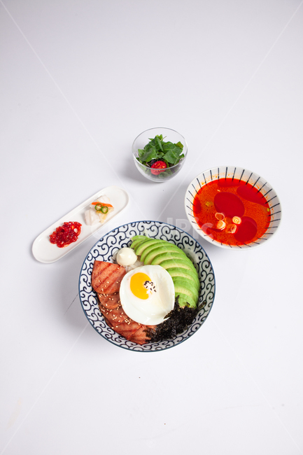 덮밥,아보카도덮밥,스팸덮밥,비빔밥,스팸,아보카도,음식,계란,김,음식,식재료,요리,food,cook,meal,dishes,food reserves
