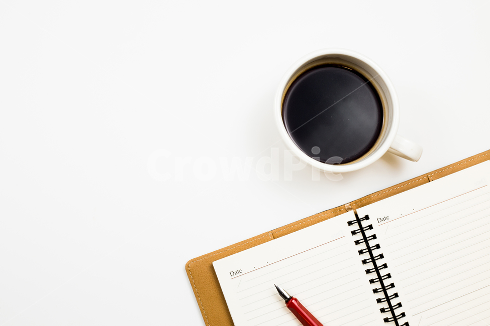 note,blank,idea,document,notepad,white background,office,space,white cup,red,spring,paper,modern,white,coffee cup,beverage,pen,communication,table,Notebook,format,checklist,handle,Workplace,technology,pencil,diary,form,background,coffee,desk,purple,high a