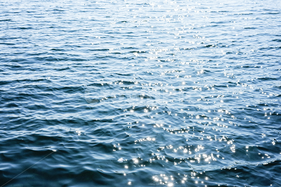 윤슬,바닷가,바다,물결,물살,햇빛,빛,반짝임,wave,sea,파란,블루,수심,바닷물,서해바다,자연,풍경,nature,landscape,감성,sensible,feeling,water,물,outdoors,옥외