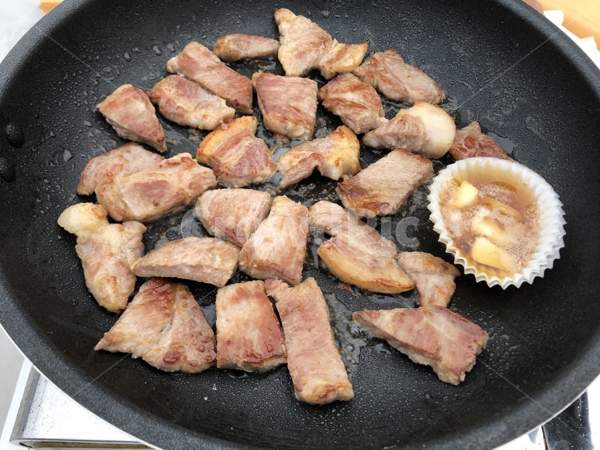 고기,돼지,구이,마늘,기름구이,음식,마이야르,목살,음식,식재료,요리,food,cook,meal,dishes,food reserves,육류,고기,meat