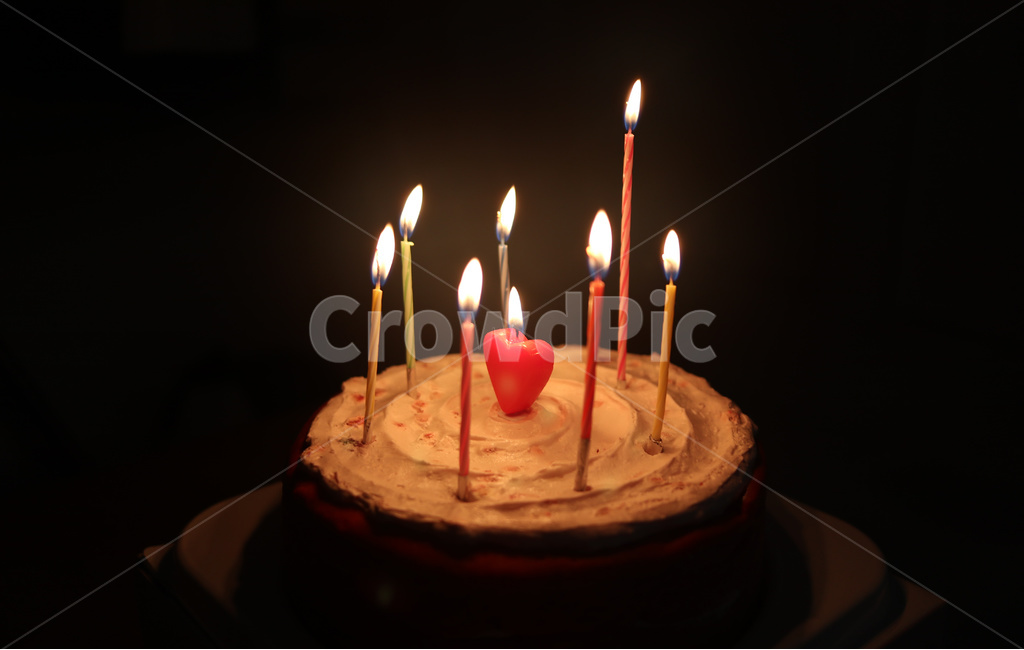 케잌,생일,축하,촛불,양초,cake,케이크,디저트,생일케이크,candle,분위기,불,하트,하트양초,생일케잌,birthday,heart,기념일,축하,anniversary,congratulation,celebrate,celebration