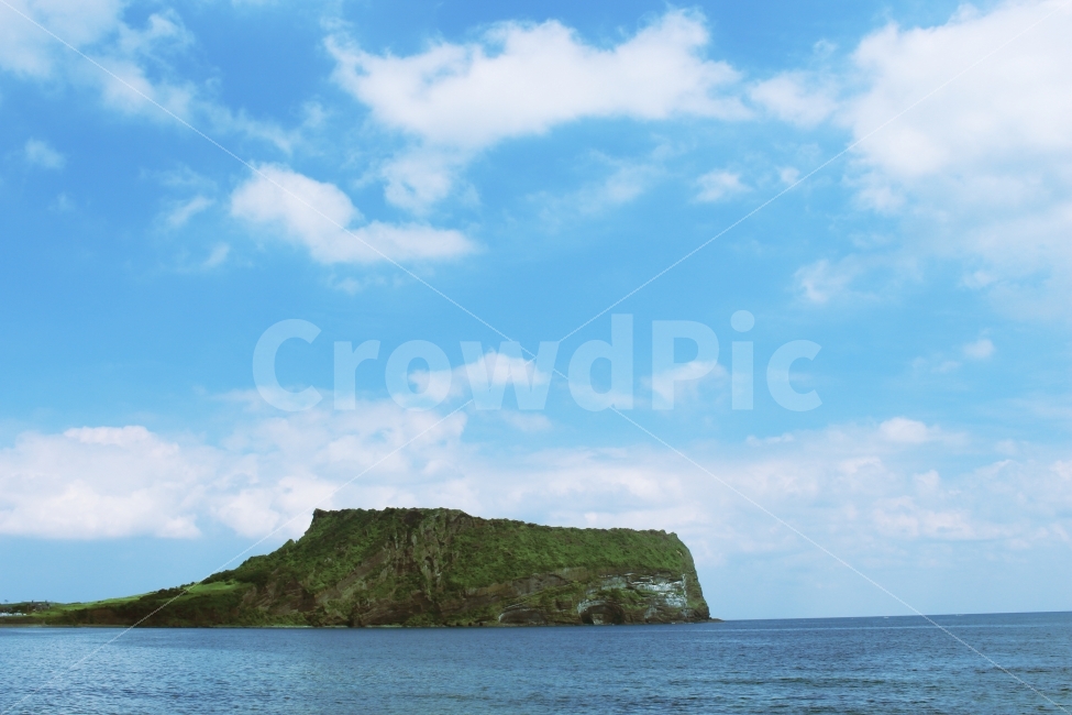 제주도,성산,성산일출봉,여행,감성,감정,의자,저녁,느낌,풍경,경치,제주도여행,JEJU,섬,바다,2017,사진,취미,DSLR,자연,풍경,nature,landscape,제주도,jeju,jeju island,outdoors,옥외,land,땅,ocean,대양,water,물,sea,shoreline,해안선,coast,연안