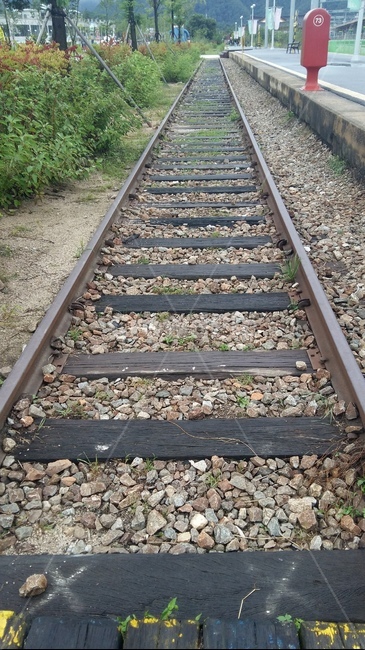 기찻길,우체통,기차,길,추억,railroad,railway,mailbox,memory