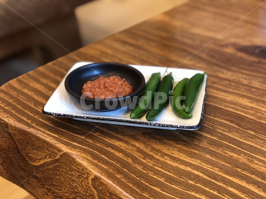 쌈장,고추,밑반찬,식당반찬,초록고추,쌈채소,음식,식재료,요리,food,cook,meal,dishes,food reserves,한식,한국음식,한국요리,korean food,korean dishes,korean meal,korean cook