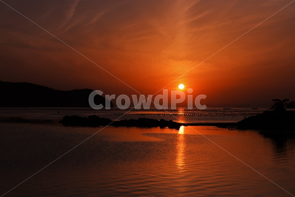 sunset,sky,redsky,sunlight,통영,일몰,붉은하늘,노을,자연,풍경,nature,landscape,outdoors,옥외,red sky,붉은 하늘,하늘,dusk,황혼,dawn,새벽,햇빛