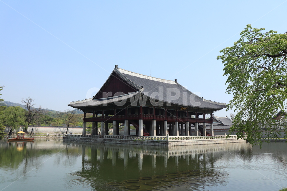 경복궁,경회루,호수,고궁,전통적,전통가옥,한국전통,한국문화,korean traditional,korean culture,랜드마크,landmark,tourist attraction,한국랜드마크,한국관광지,한국명소,korea landmark,korea tourist attraction,건축물,건물외관,exterior,building,structure,architecture,construction