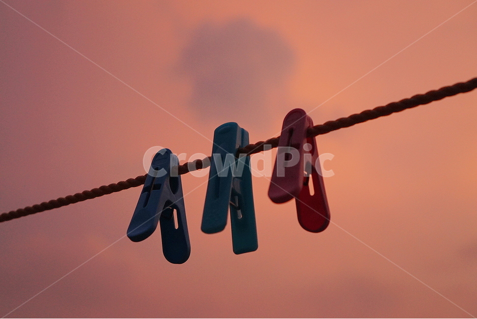 빨래집게,빨랫줄,구름,하늘,옥상,감성,rooftop,clothesline,sky,alaundrytong,cloud,감성,sensible,feeling,사물,물건,오브젝트,thing,object,matter
