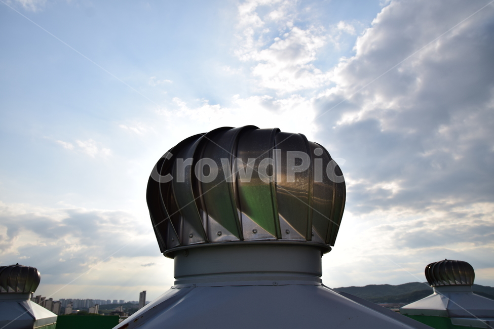 송풍기,환풍기,옥상,구름,파란하늘,하늘,흰구름,cloud,roof,sky,ventilator
