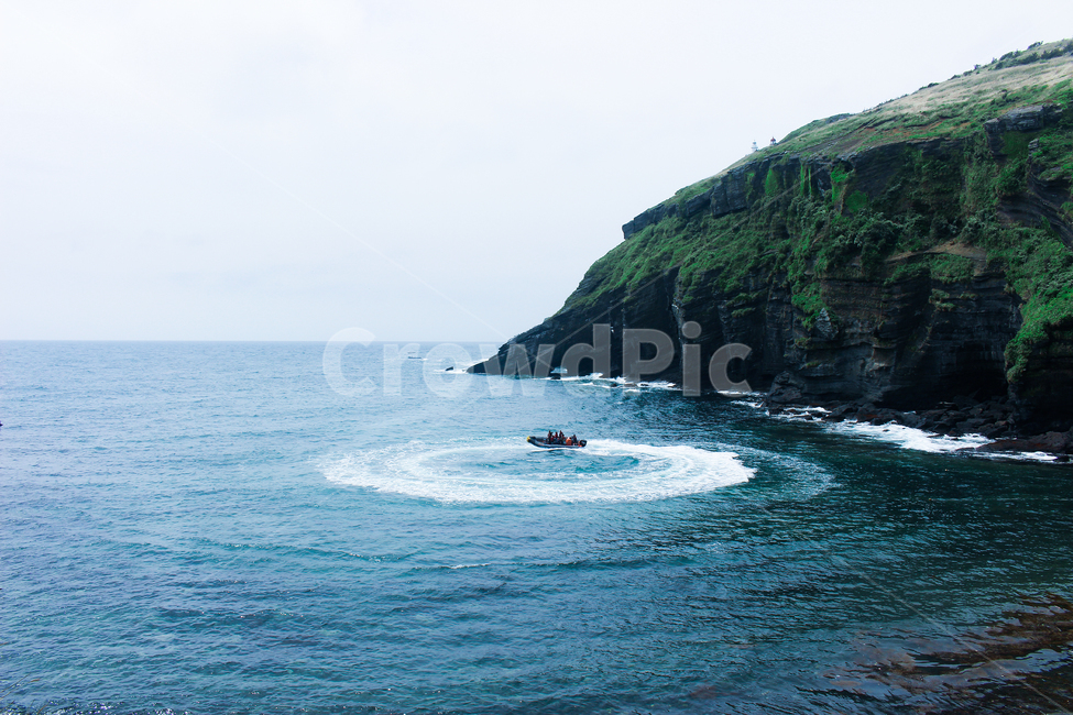 제주도,우도,바다,배,보트,고릴라바위,써클,jeju,jejuisland,해안,udo,ship,boat,gorilla,circle,제주,여름바다,봄바다,sea,water,물,묘기,여름,summer,promontory,곶