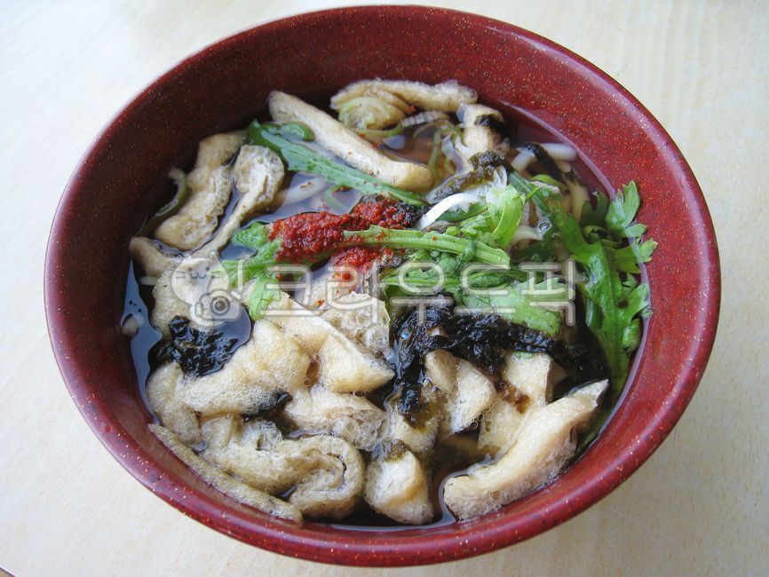 우동,유부우동,가락우동,가락국수,휴게소우동,면,국수,bowl,사발,dish,요리,food,음식,meal,식사