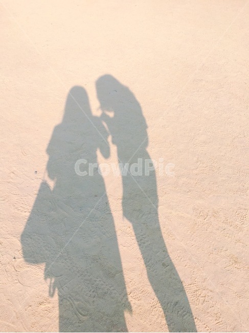 그림자,두명,사람,해,두명그림자,인물실루엣,사람실루엣,character silhouette,human silhouette,sand,모래,nature,자연,outdoors,옥외