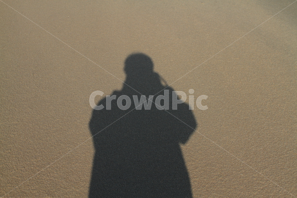 감성,감성사진,남자,그림자,모래사장,인물실루엣,사람실루엣,character silhouette,human silhouette,outdoors,옥외,sand,모래,nature,자연,soil,흙