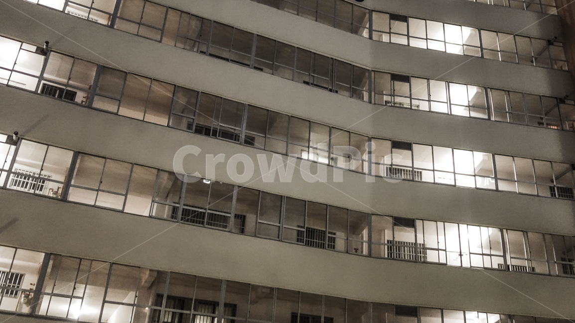 아파트,닭장,창문,불빛,아파트숲,서민,오래된,복도식아파트,apartment,재건축,리모델링,부산,폐쇄된,갇힌,고층,빌딩,건물,성냥갑,건축물,건물외관,exterior,building,structure,architecture,construction