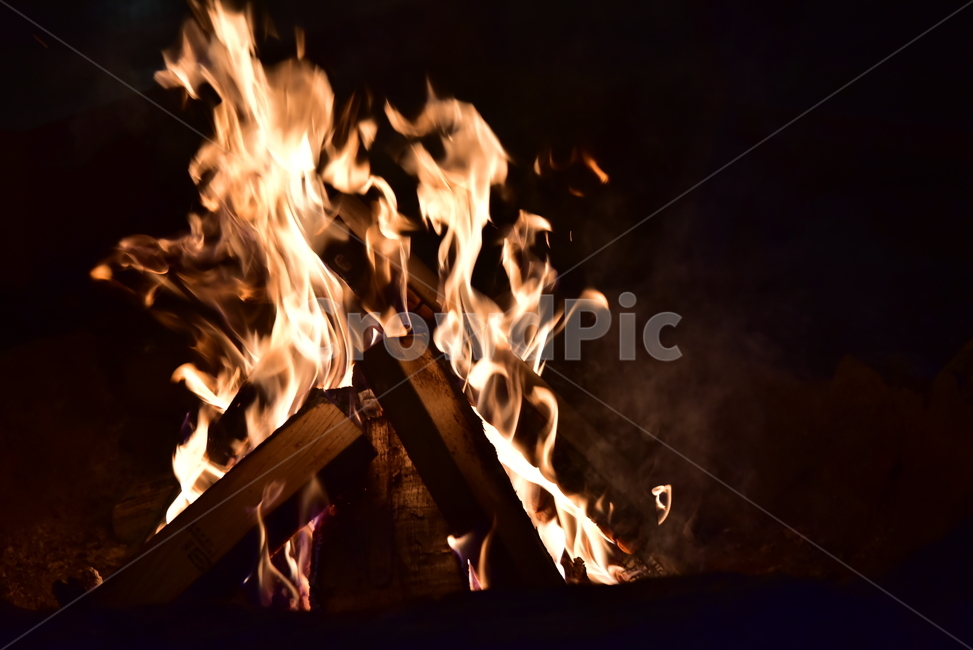 불,장작불,장작,불꽃,활활타오르는,fire,firewood