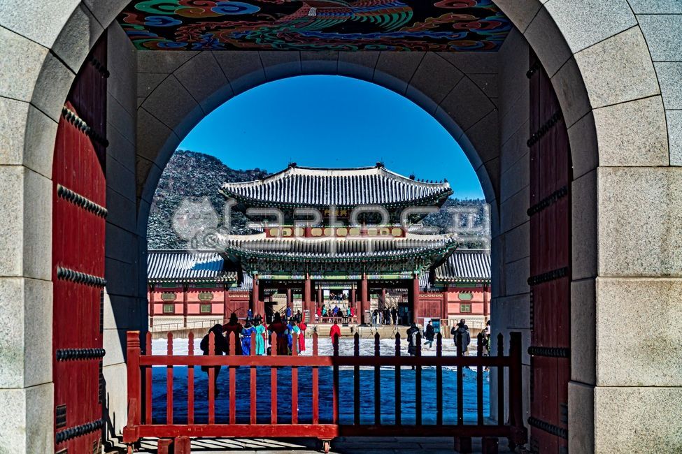 경복궁,광화문,종로,서울,한국,코리아,korea,seoul,한양도성,한국전통,한국문화,겨울,설경,winter,문화재,한국문화재,architecture,건축물,snowscene,snowylandscape,풍경,landscape,겨울풍경,winterscene,snow,한옥,hanok,캐슬,castle,성문,성곽,성벽,castlegate,rampart