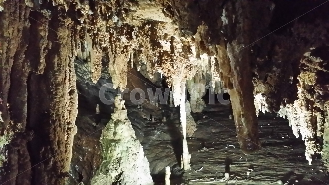 동굴,cave,종유석,석회동굴,석순,석주,석회암동굴,석회암,stalactite,탄산칼슘,석회암층,용식,종유동