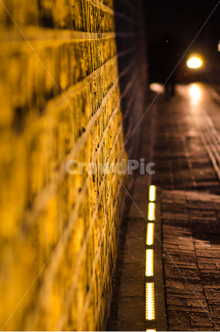 덕수궁,길,돌담길,아웃포커싱,덕수궁돌담길,노란빛,야경,밤,풍경,nightscape,night,landscape,한국전통,한국문화,korean traditional,korean culture,건축물,건물외관,exterior,building,structure,architecture,construction,candle,양초