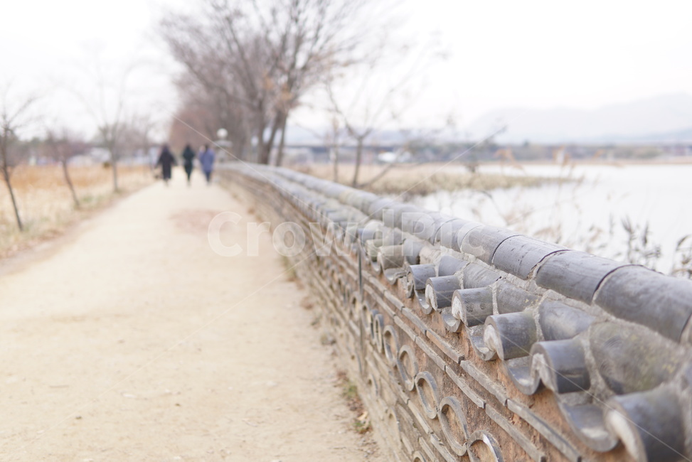 기와,전통가옥,담,한국건축,시골,여유,조용,한적,한국전통,전통건축,아웃포커싱,시골길,가을,산책,산책로,강가,호숫가,돌담,한국전통,한국문화,korean traditional,korean culture