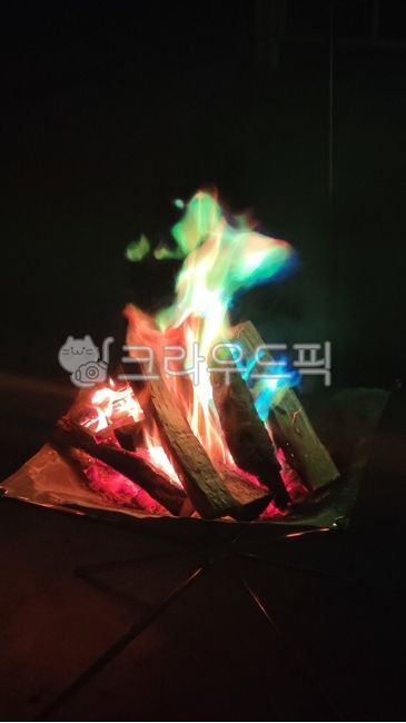 pretty bonfire,fivecolored flame,colorful fireworks,fire hole,flame,campfire,bonfire