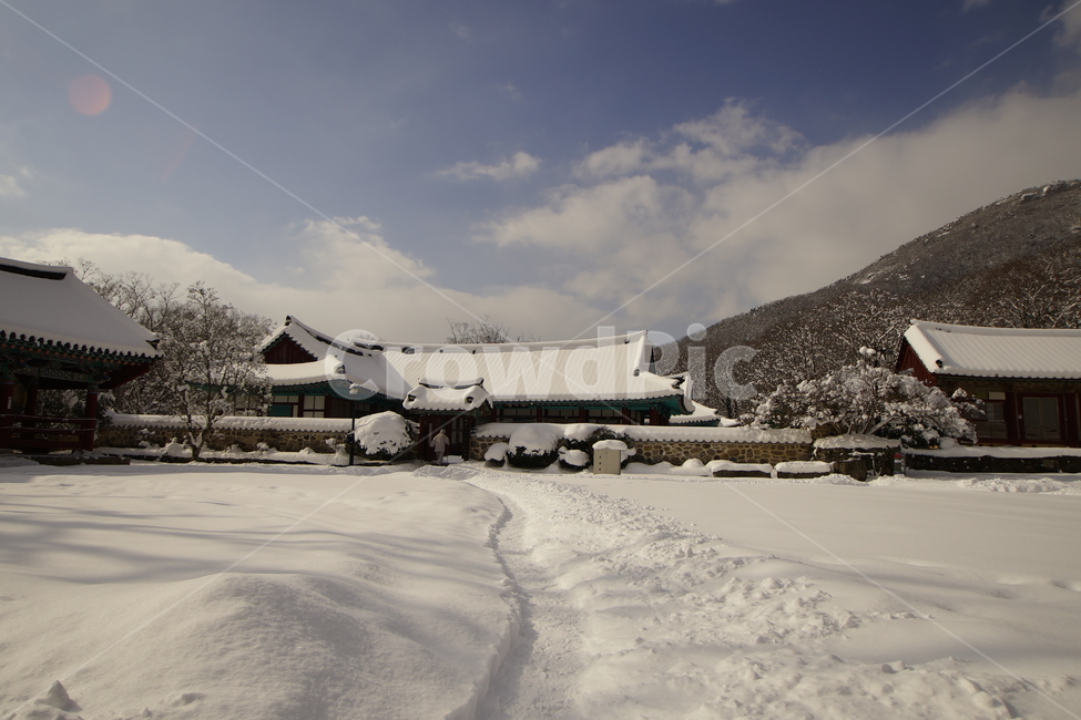 선운사,고창,설경,사찰,풍경,겨울,계절,winter,season,한국전통,한국문화,korean traditional,korean culture,건축물,건물외관,exterior,building,structure,architecture,construction