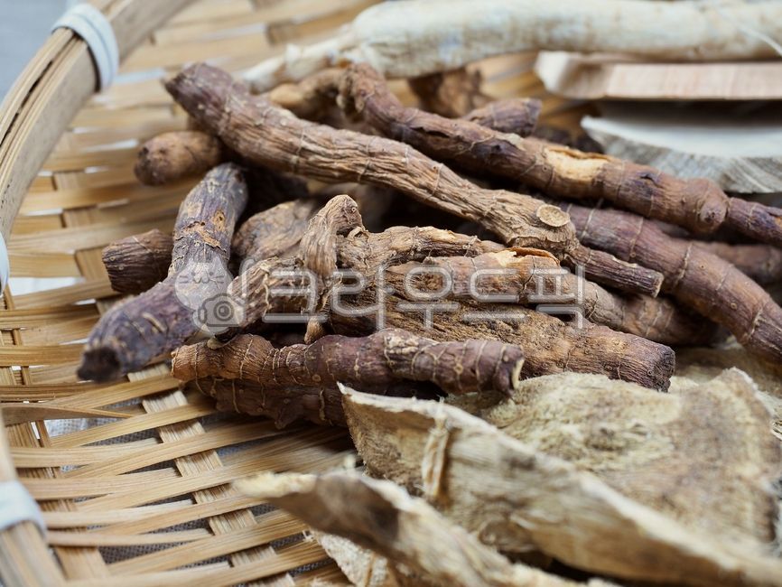 동양의학,한약재료,한약재,약재,뿌리,뿌리식물,음식,건강식품,감기,약,한약,감초,한방약,한방,건조식품,의학,감기치료제,orientalmedicine,chinesemedicineingredients,herbalmedicine,medicine,root,food,healthfood,cold,about,chinesemedicine,licorice,driedfood,coldremedy