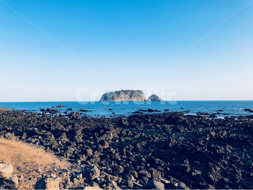 제주,섬,바다,해변,하늘,자연,풍경,nature,landscape,한국자연풍경,한국자연경관,korea nature landscape,해변,바다,beach,sea,제주도,jeju,jeju island,promontory,곶,outdoors,옥외,land,땅,ocean,대양,water,물