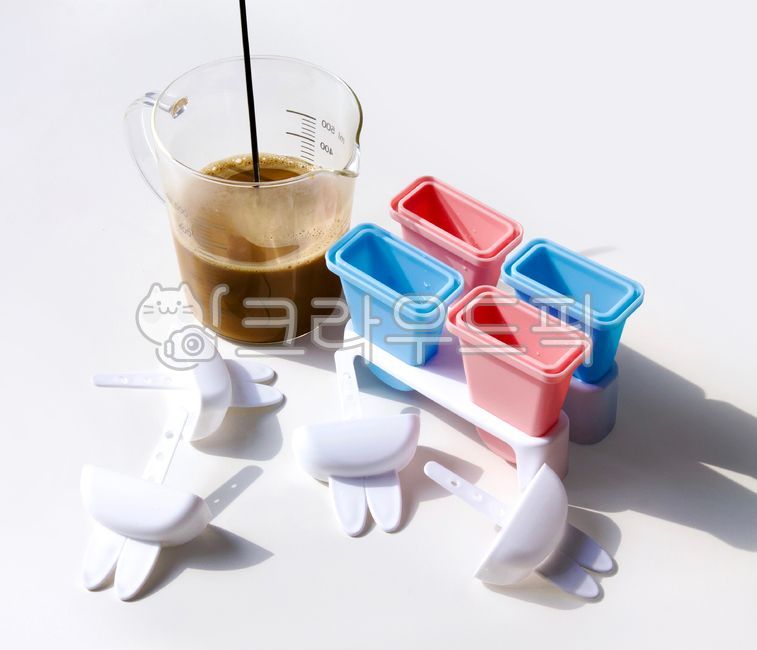 음료,아이스크림,하드만들기,토끼,여름,마실것,키트,아이스바키트,아이스바,아이스,흰,흰배경,배경,연출,여름연출,여름하드,차가운,컵,아이스커피,만들기,드링킹,글라스,툴,여름음식,여름음료,시원한,커피,얼음커피,냉커피,라떼,아이스라떼,음식,오브젝트,cup,여름사진공모전