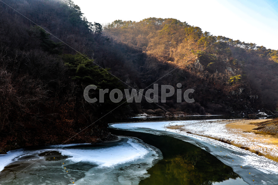 풍경,산,겨울,얼음,그늘,겨울,계절,winter,season,자연,풍경,nature,landscape,한국자연풍경,한국자연경관,korea nature landscape,water,물,outdoors,옥외