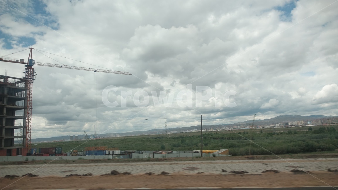 공사,constructioncrane,건설크레인,하늘,구름,흐림,몽골,몽고,MONGOLIA