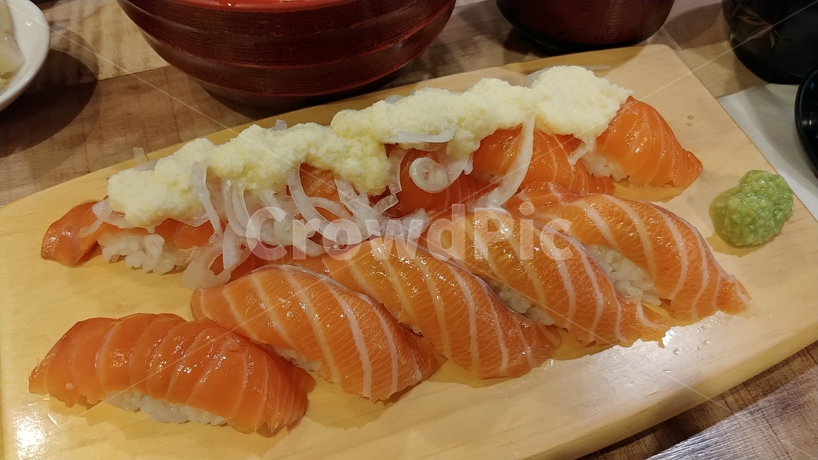 연어초밥,양파소스,플레이팅,sushi,일식,일본음식,초밥,소스,와사비,식재료,요리,회,seafood,cook,food,meal,횟감,생선요리,음식,dishes,japanesefood,음식,식재료,요리,food,cook,meal,dishes,food reserves,일식,일본음식,일본요리,Japanese food,Japanese dishes,Japanese meal,Japanese cook
