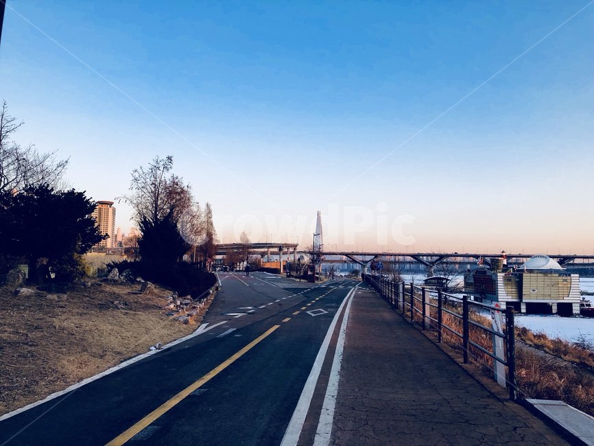 뚝섬한강공원,뚝섬,한강,공원,한강공원,해질녘,sunset,river,hangang,겨울,계절,winter,season,도시,풍경,city,landscape,road,도로,freeway,고속 도로,highway,고속도로,asphalt,아스팔트