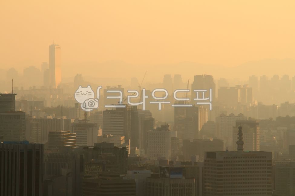 황사,미세먼지,대기오염,공기오염,오염,환경문제,서울,도시,도시의,야외,옥외,빌딩,대기,공기,안개,스모그,뿌연,뿌옇다,smog,cloudy,hazy,fog,노란,yellowdust,finedust,airpollution,pollution,environmentalproblem,seoul,city,urban,outdoor,building,atmospheric,air,yellow,town