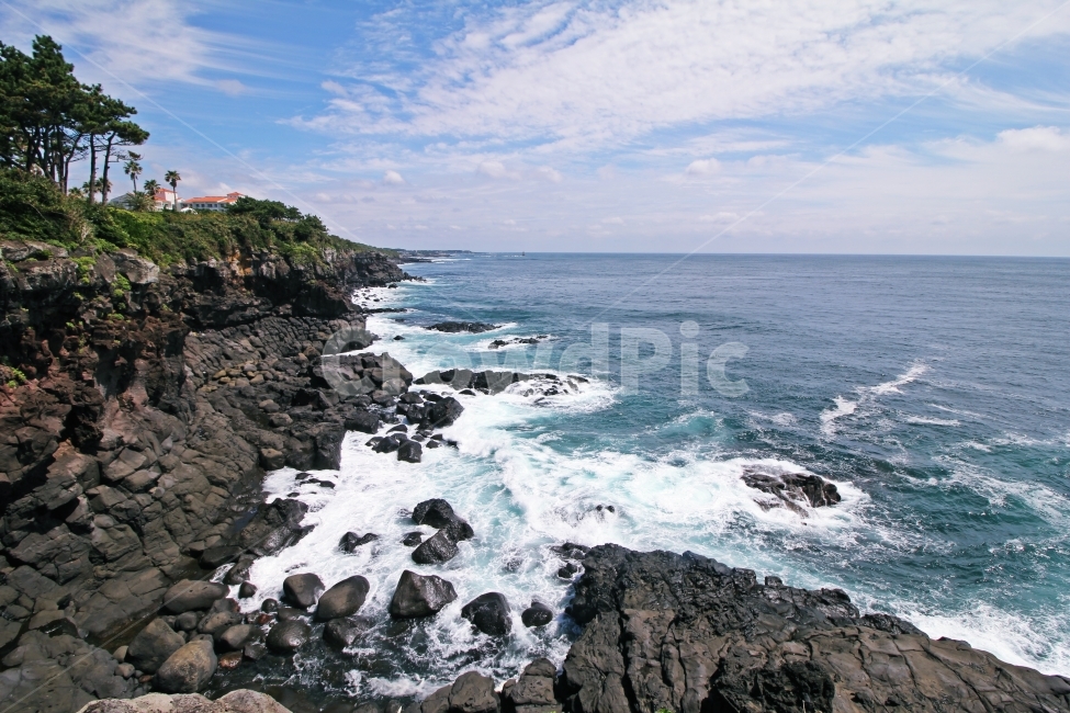 제주도,여행,바다,제주도바다,감성사진,자연풍경,하늘,바위,파도,자연,힐링사진,힐링,자연,풍경,nature,landscape,한국자연풍경,한국자연경관,korea nature landscape,제주도,jeju,jeju island,promontory,곶,outdoors,옥외