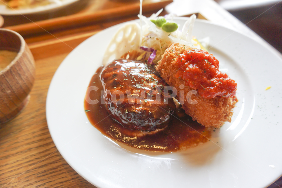 croquette,,Japanese food,japan,fried food,restaurant,eat out,Hamburg,food,Japanese Hamburger,japanesefood,Fukuoka,Hambag set meal