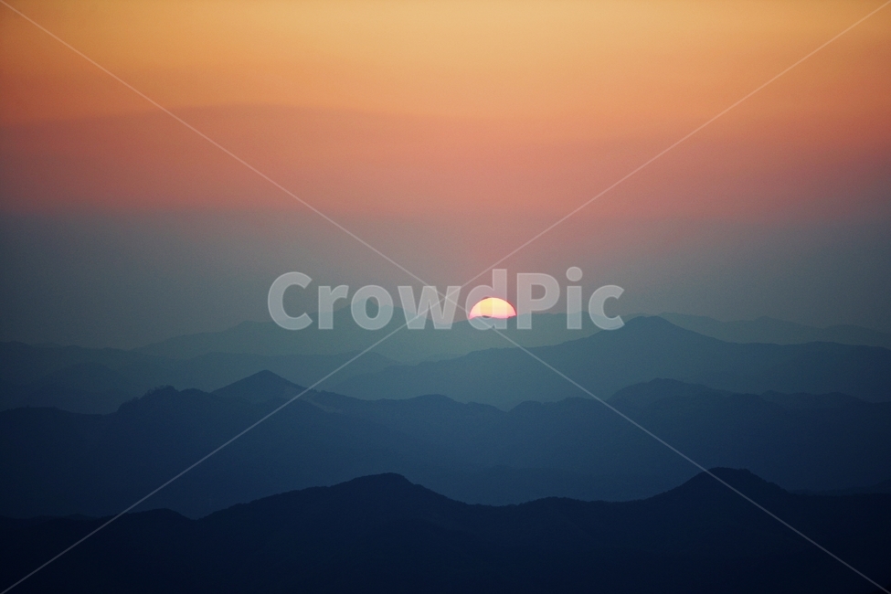 일몰,석양,sunset,mountain,color,자연,풍경,nature,landscape,한국자연풍경,한국자연경관,korea nature landscape,색깔,색상,색채,색감,color sense,color sensitivity,feeling of color,outdoors,옥외