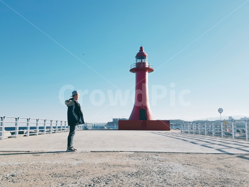 여행,travel,여행사진,국내여행,혼자여행,사진,속초,속초여행,배경사진,배경,이쁜사진,색감,색감좋은사진,등대,빨간등대,동명항,스냅샷,스냅사진,삼각대샷,삼각대사진,여행자,여행가,컨셉,등대,lighthouse,사람,인물,인간,human,person,남성,남자,man,male