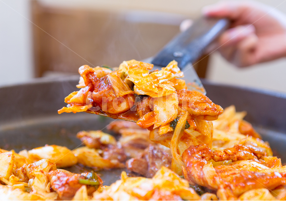 닭갈비,음식,철판,한식,불판,닭요리,고기,육류,식재료,양배추,koreanfood,koreancook,food,cook